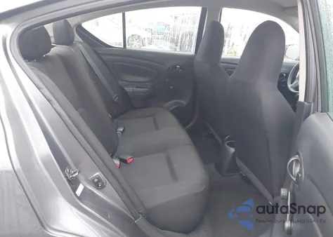 2017 Nissan Versa 1.6 S z USA, uszkodzony, nr VIN 3N1CN7AP8HL825725